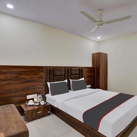 Hotel O Neelkamal 阿穆达巴 外观 照片