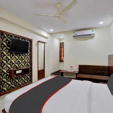 Hotel O Neelkamal 阿穆达巴 外观 照片